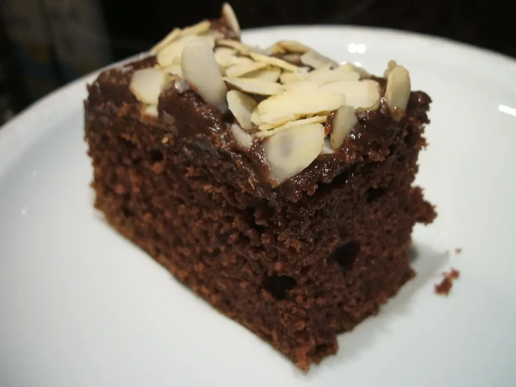 Выпечка: Шоколадный бисквит с масляным кремом