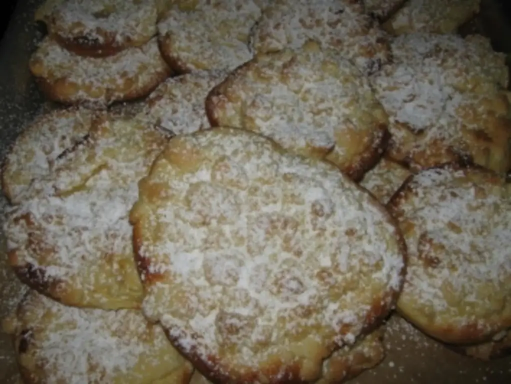 Посыпать пудингом