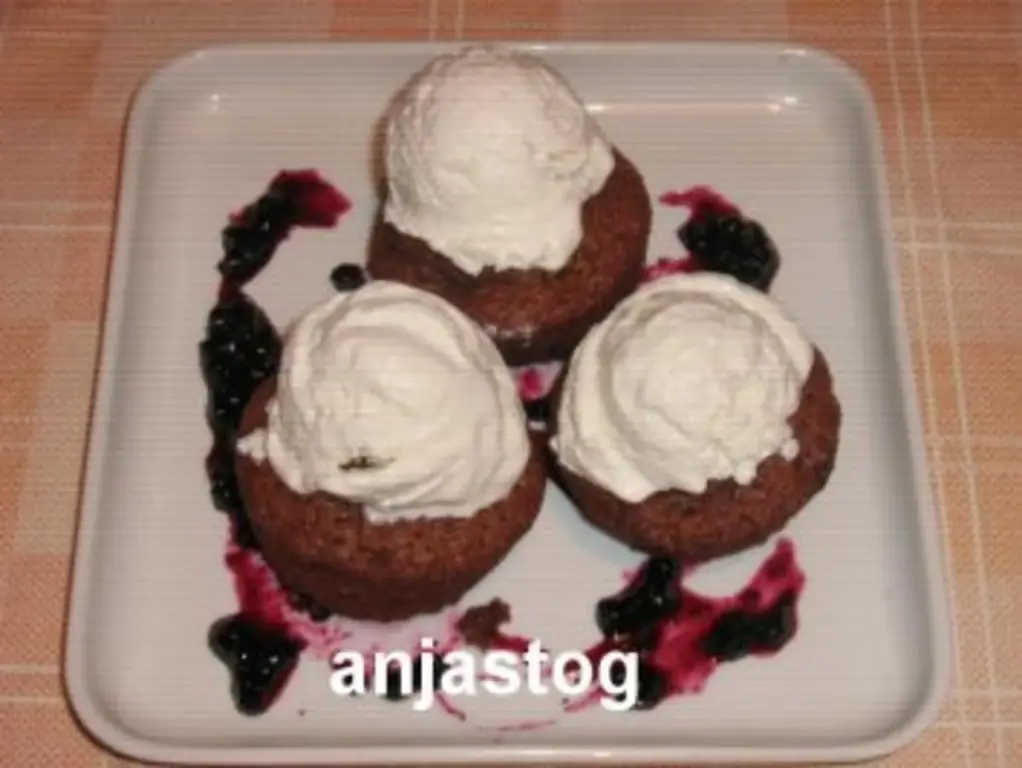 XXL Брауни с розмариновым мороженым