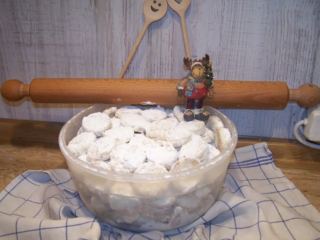 Kourabiedes,,Греческая миндальная выпечка