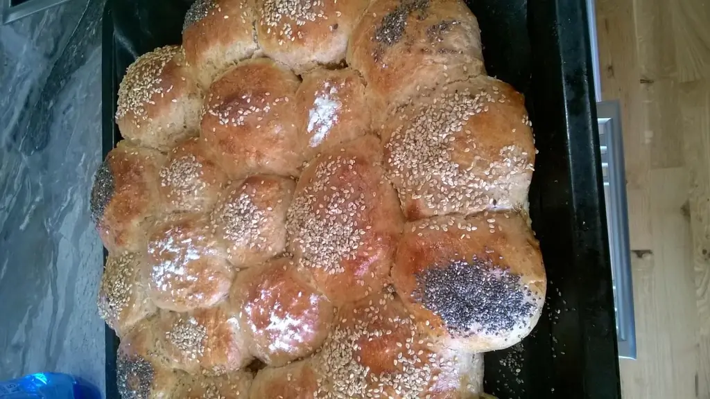 Хлебное гнездышко из пышного теста для бриошей