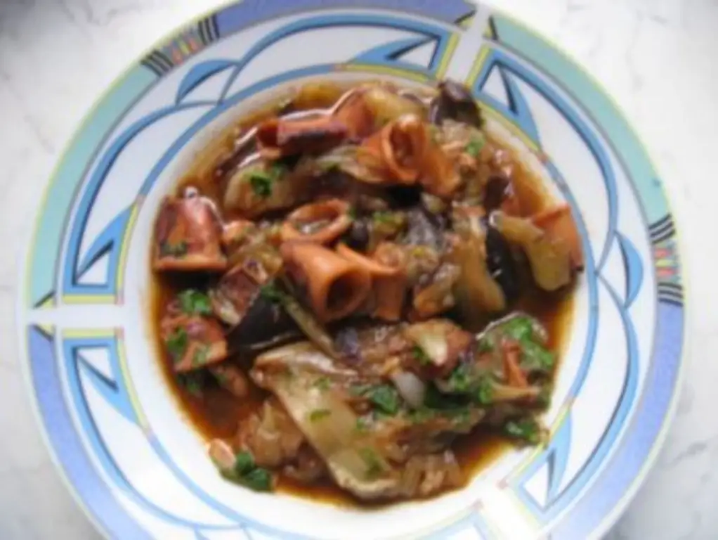 Кальмары с луком