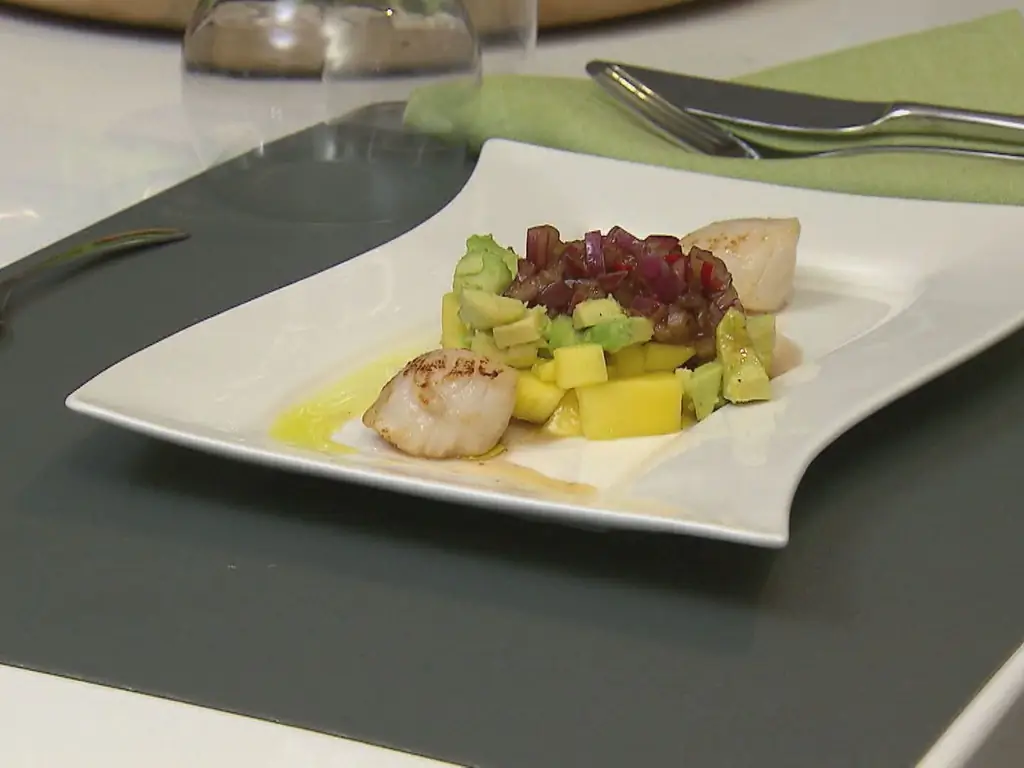 Гребешки на авокадо