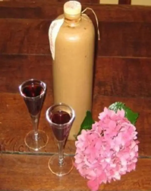 Ликер из шиповника