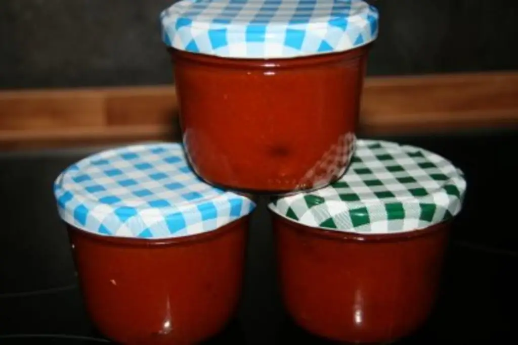 Варенье из шиповника с шиповником и водой