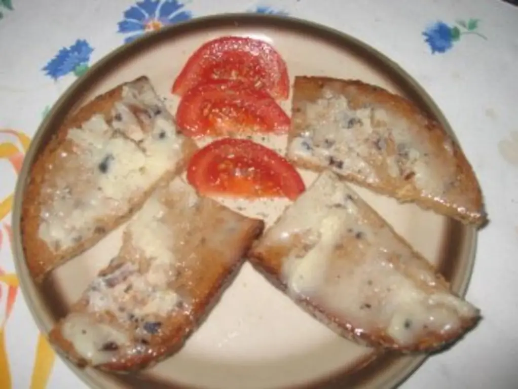 Brotzeit: гусиный хлеб с хрустящими шкварками шкварками или чем-то еще