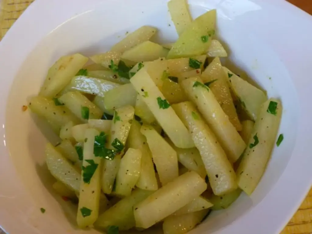 Пряная зелень репы по-бабушкиному, только по-другому