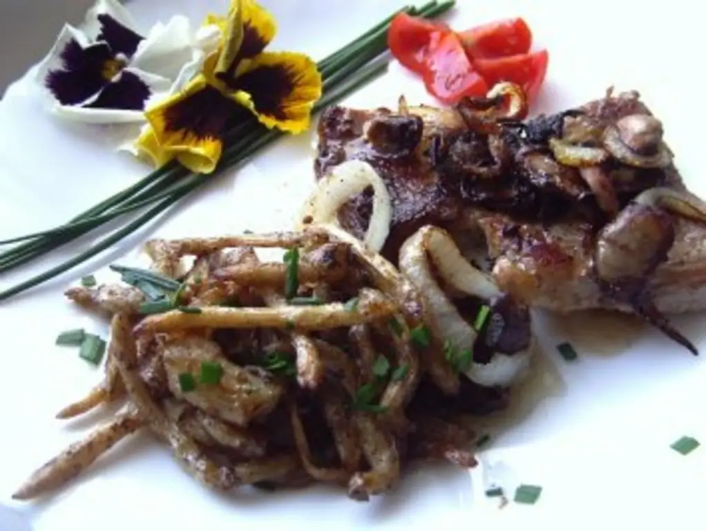 Иерусалимская капуста с побегами топинамбура и сливочным маслом