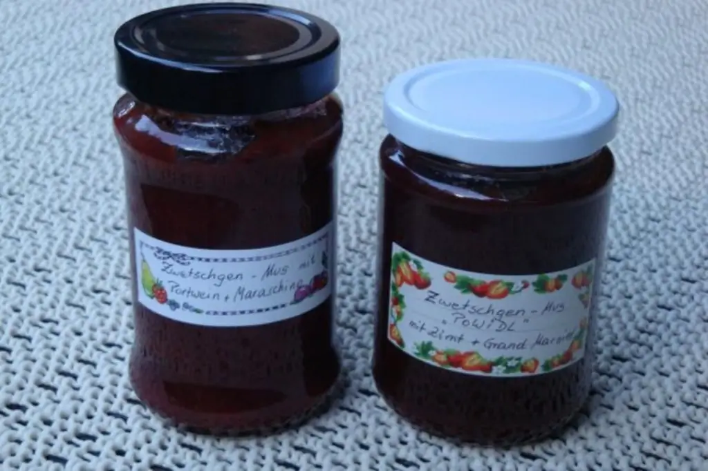 Сливовое варенье или Повидл, как говорила наша бабушка. Но что-то для взрослых