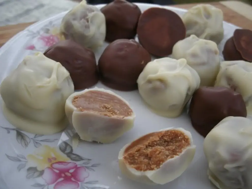 Мягкая карамель с шоколадной глазурью