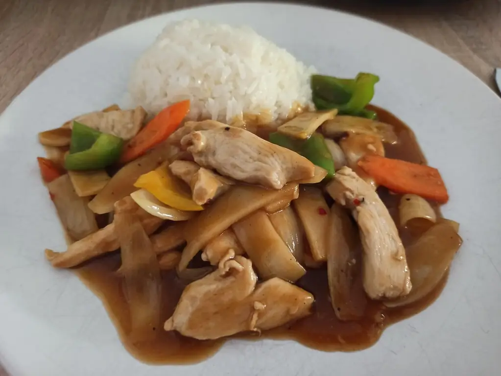 Курица с соусом Хойсин