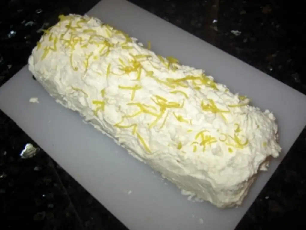 Лимонный кремовый рулет с яйцами и теплой водой