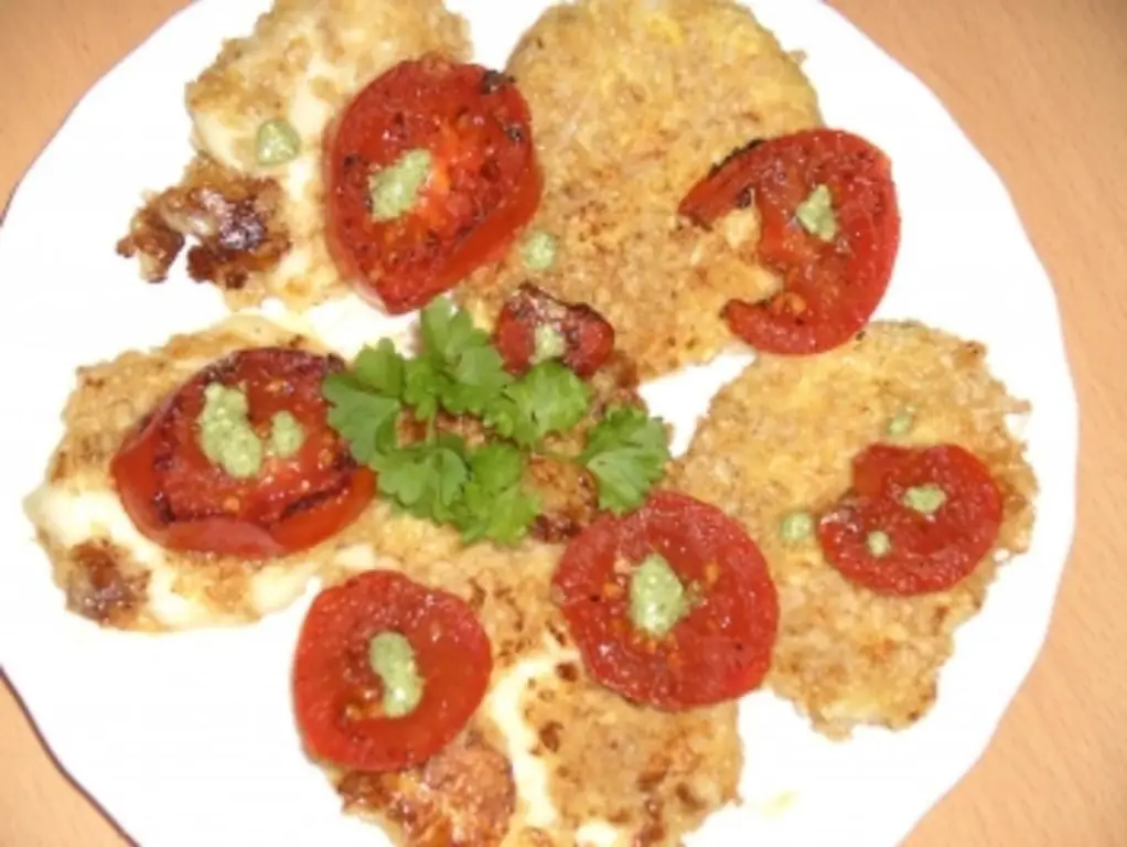 Запеченная моцарелла или «помидорная