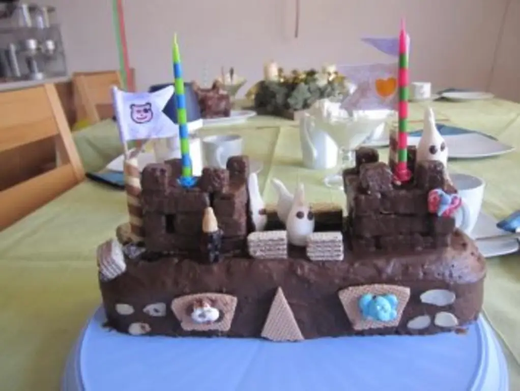 Призрачный торт Шоколадный торт для именинников