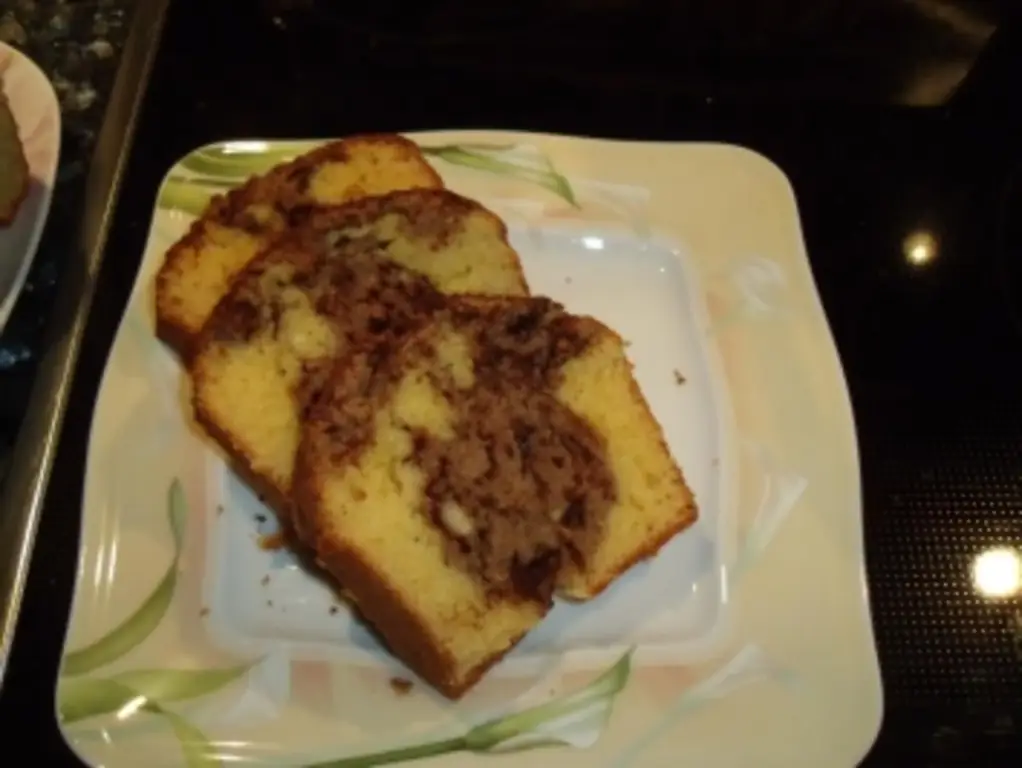 Яичный торт с шоколадной начинкой