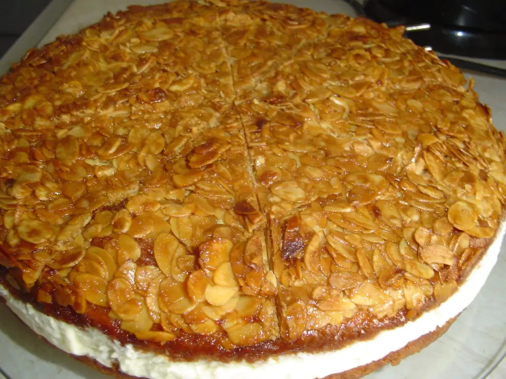 Пчелиный укус с тестом на творожном масле