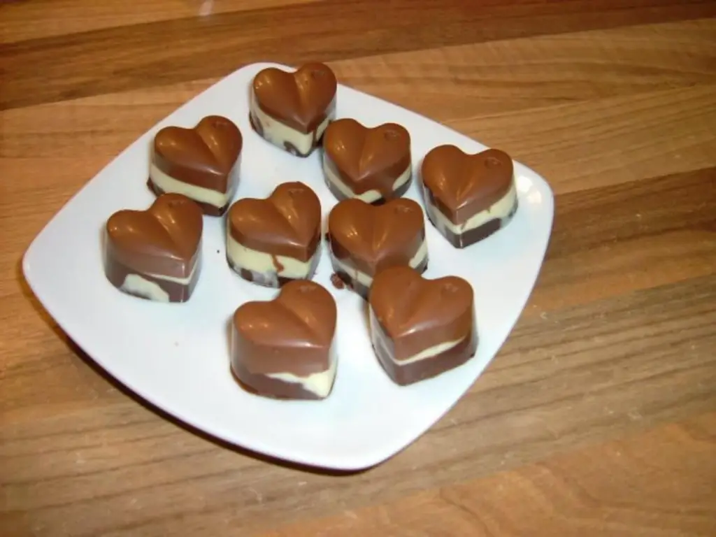 Печенье шоколадное черно-белое