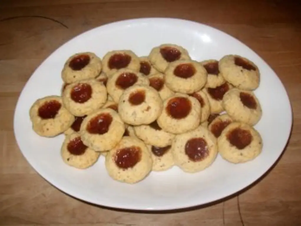 Гусарские пончики с мукой и молотым фундуком