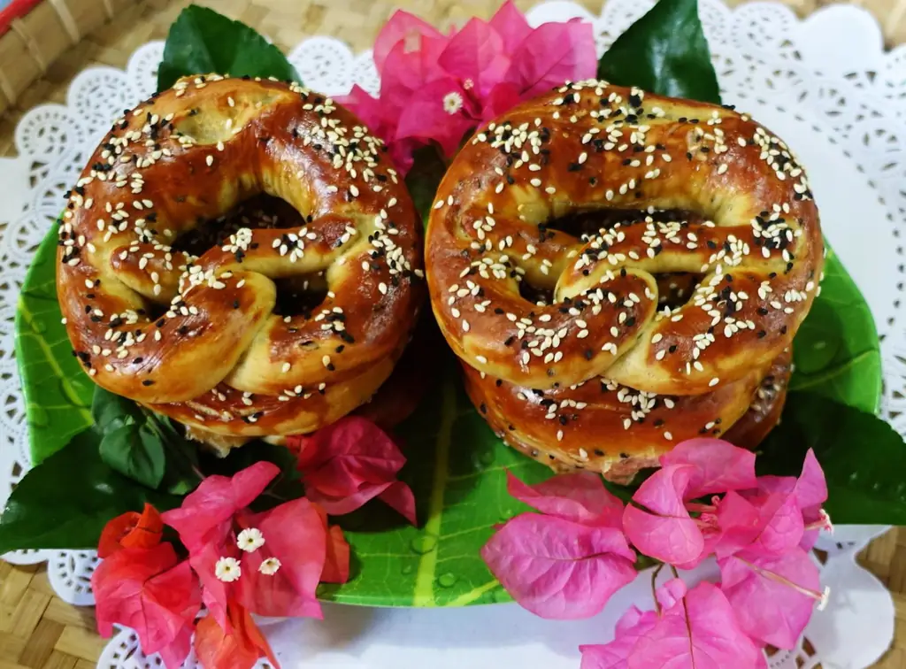 Пыявые крендельки с черным тмином