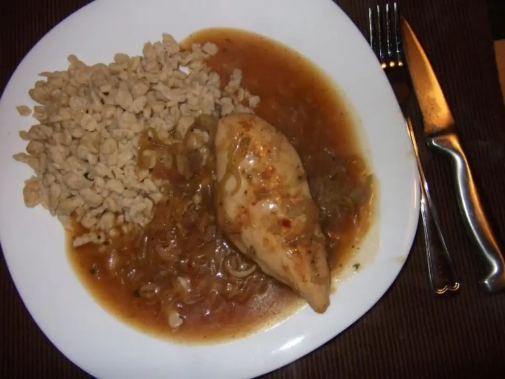 Куриное филе в соусе из лука-порея и лука Dieter's Art