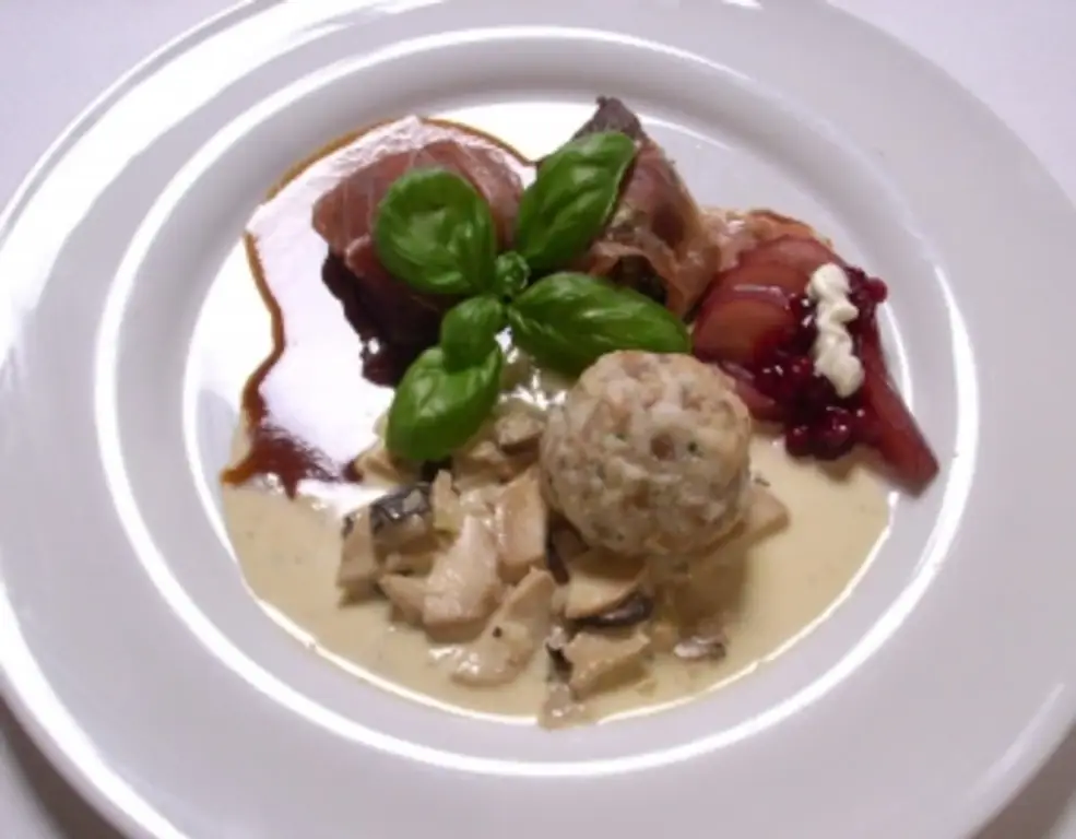 Оленьи медальоны с кренделем