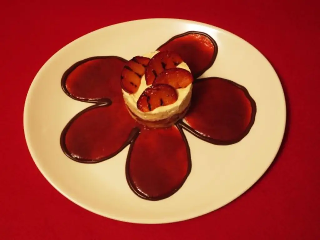 Сливовый сон с пирогом и яйцами