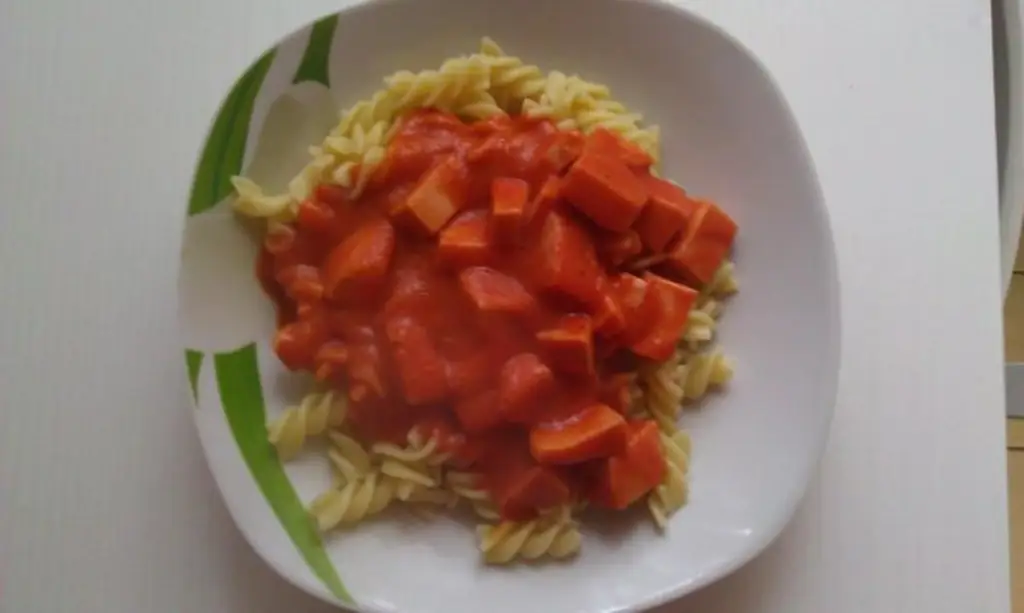 Лапша в мясной колбасе