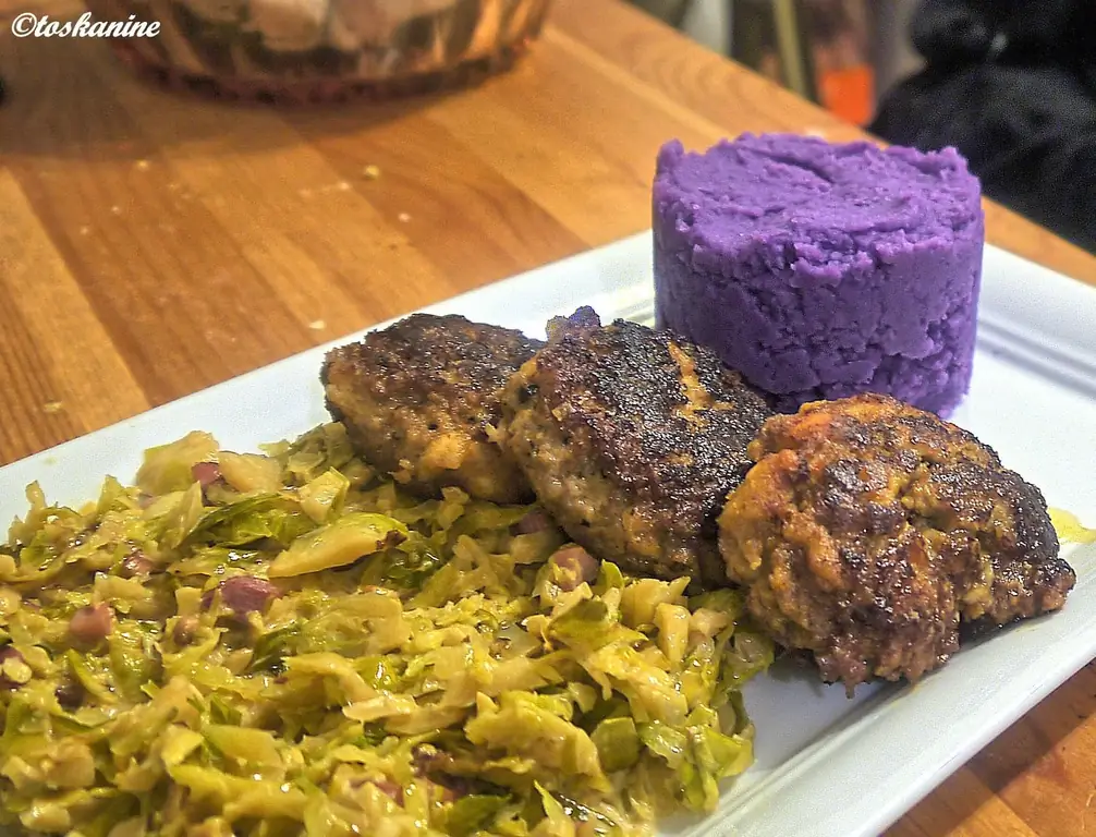 Жареная брюссельская капуста в горчичном креме