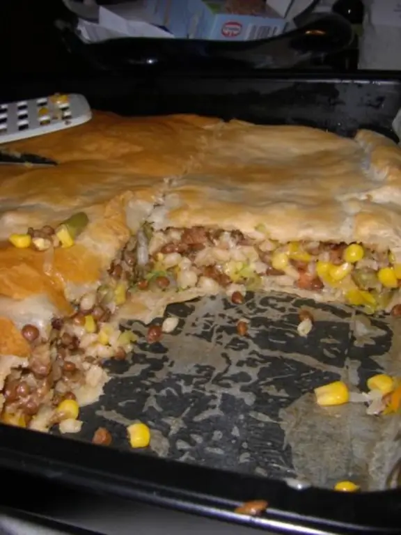 Штрудель из слоеного теста с творогом+чесноком