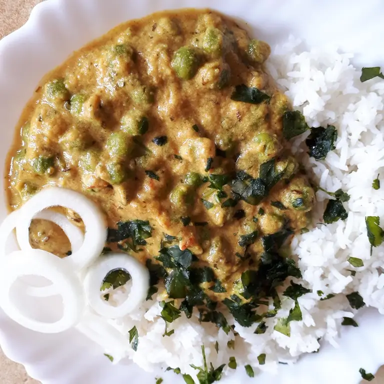 Индийский: Anjeer Mattar Gravy (Горох в инжире