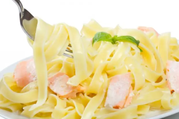 Тальятелле с кремом из лосося