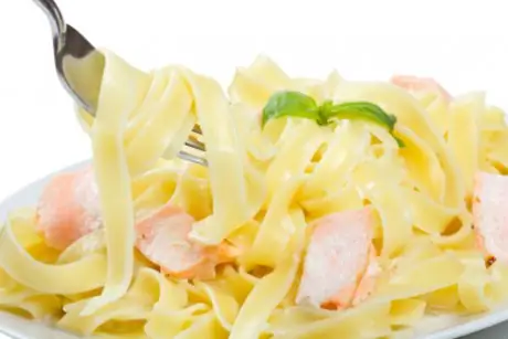 Тальятелле с кремом из лосося