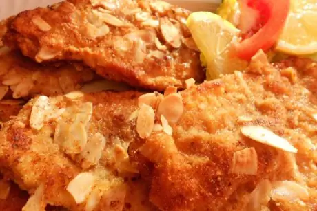 Миндальные стейки в миндальных хлопьях