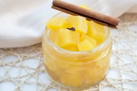 Легкий компот из тыквы с яблочным соком и лимоном