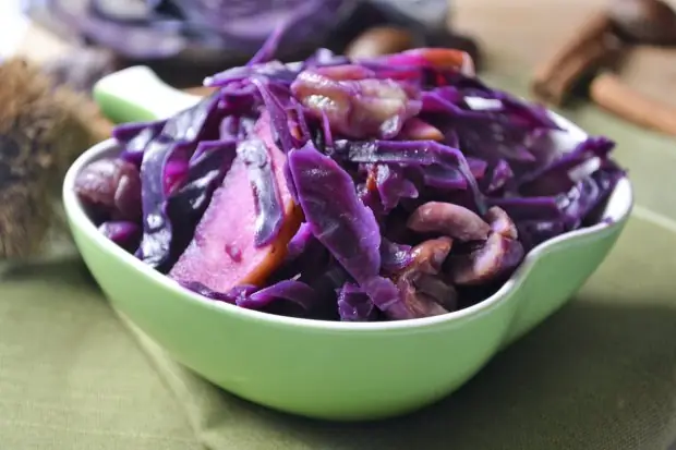 Каштановое сусло с яблоками