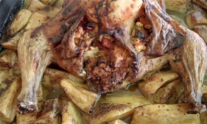 Очень вкусная и очень любимая еда фаршированная курица