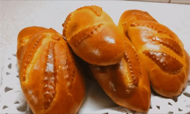 Пышные пирожки с капустой в духовке