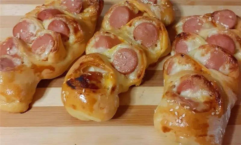 Идеально приготовленные пирожки с мясным ассорти – вкусный завтрак