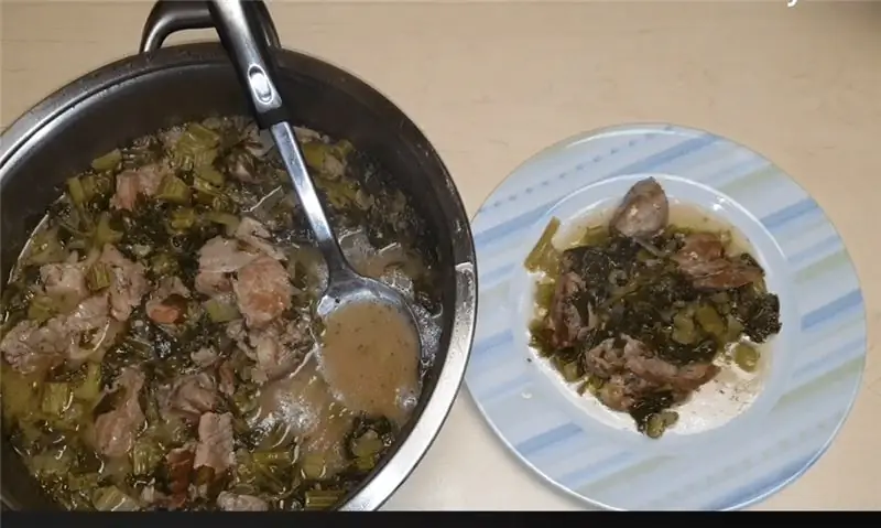 Отличная еда, очень вкусная со свининой и сельдереем