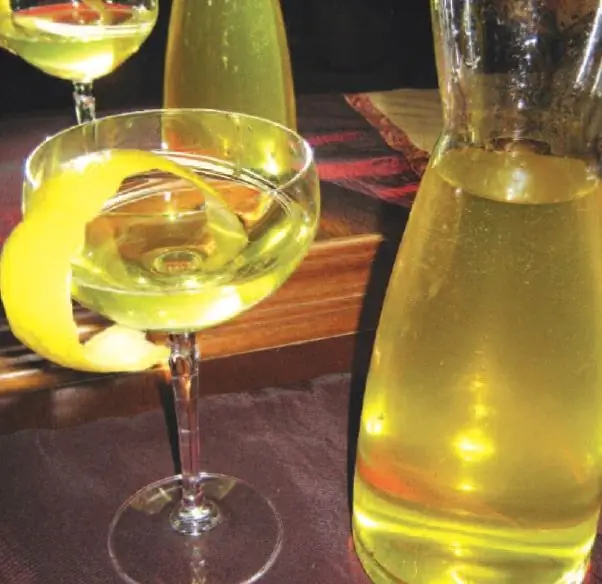 Ликер лимонный с насыщенным ароматом