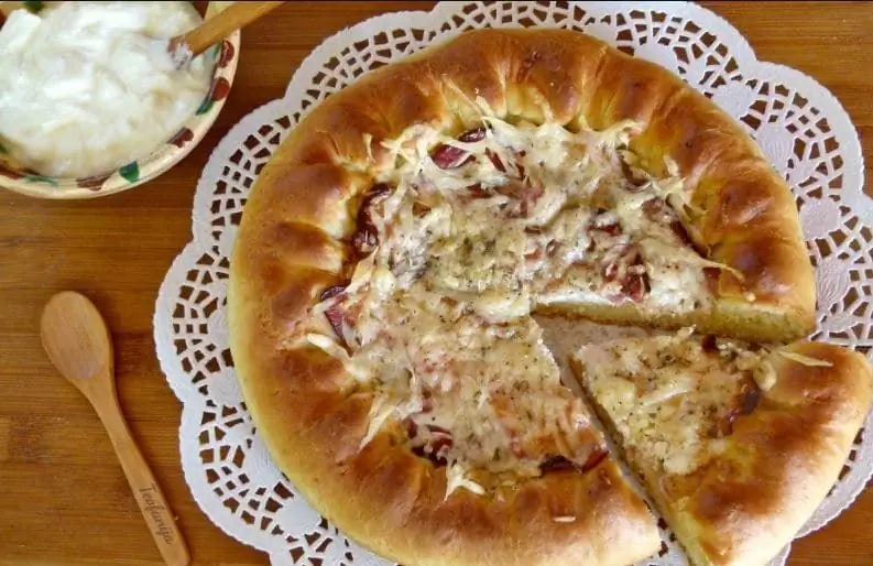 Быстрый пирог с беконом