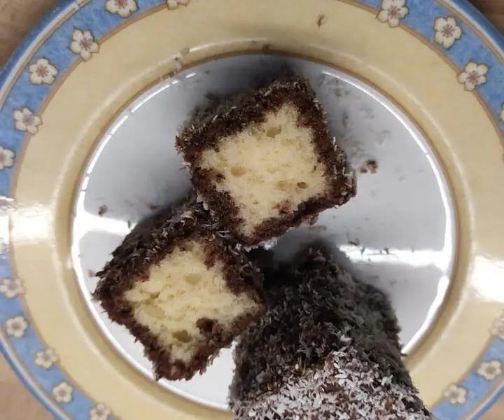 Австралийская Белоснежка – Lamington Pastry