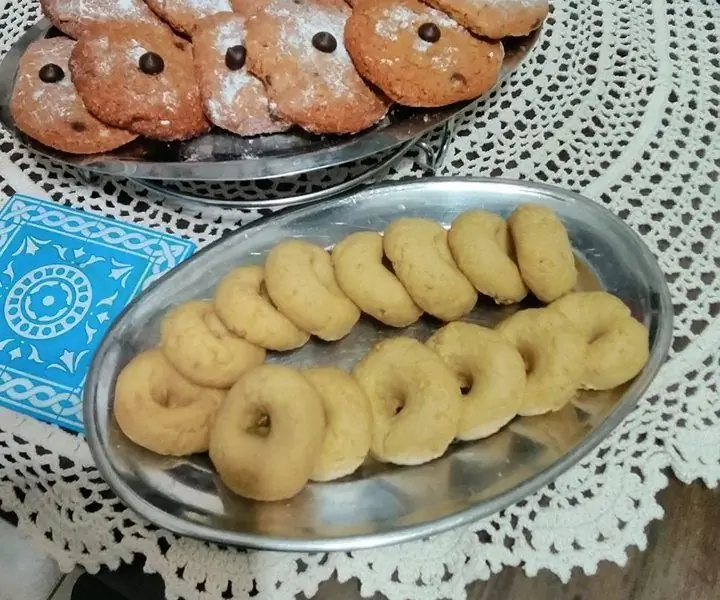 Печенье с арахисовым маслом и печенье узо! Они происходят очень быстро
