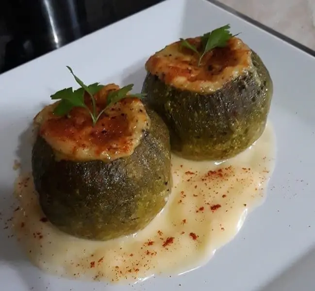 Кабачки, фаршированные курицей, Бешамель и лимонным соусом! Вкусный и легкий