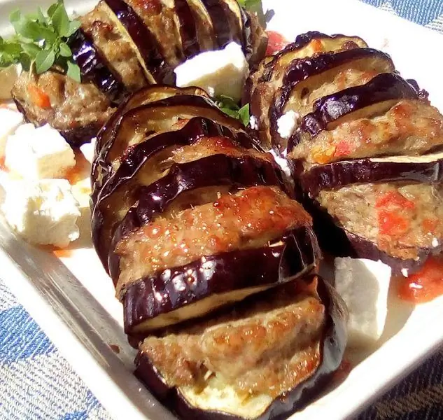 Особенные баклажаны, фаршированные мясным фаршем