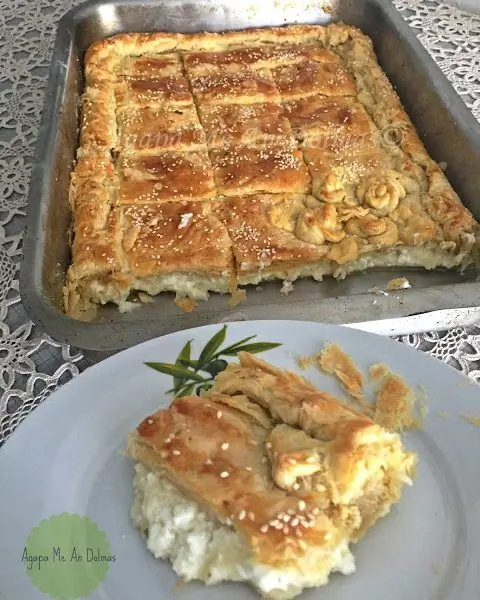 Бугаца с сыром и листом слоеного теста