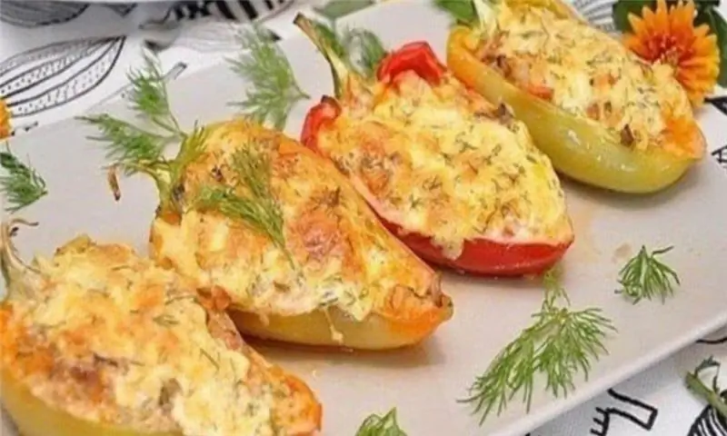 Очень вкусные перцы, фаршированные сыром и ветчиной