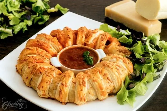 Пицца в форме кольца! Впечатляюще, но и вкусно