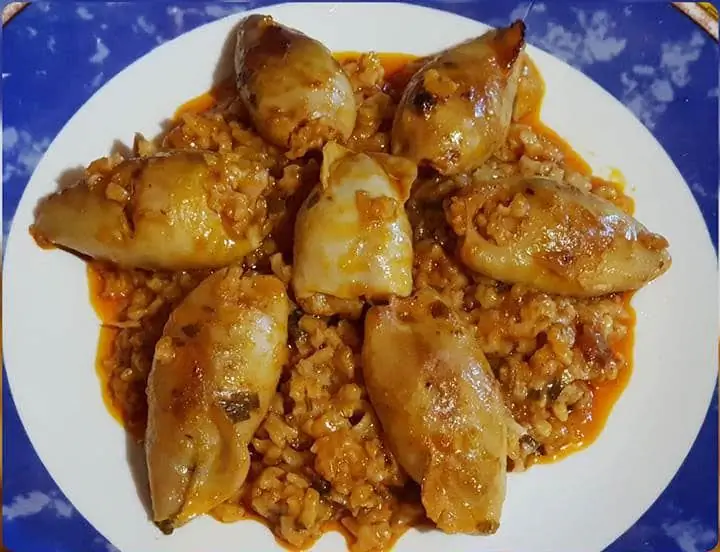 Фаршированные кальмары в духовке