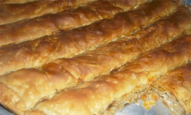 Вкусный и простой рецепт сладкого тыквенного пирога с желтой тыквой, изюмом, грецкими орехами и овсянкой